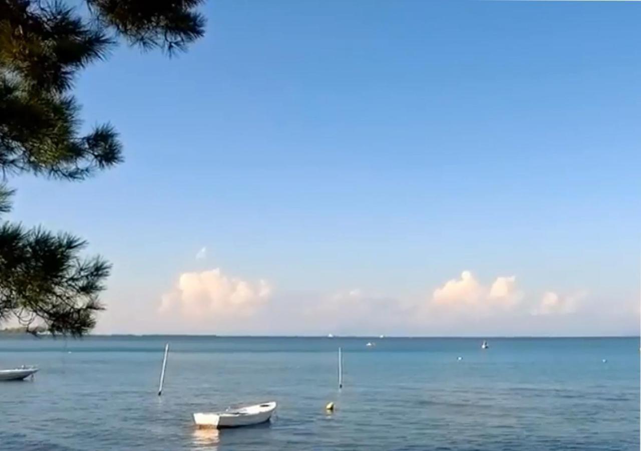 Kamini Apartamento Kávos